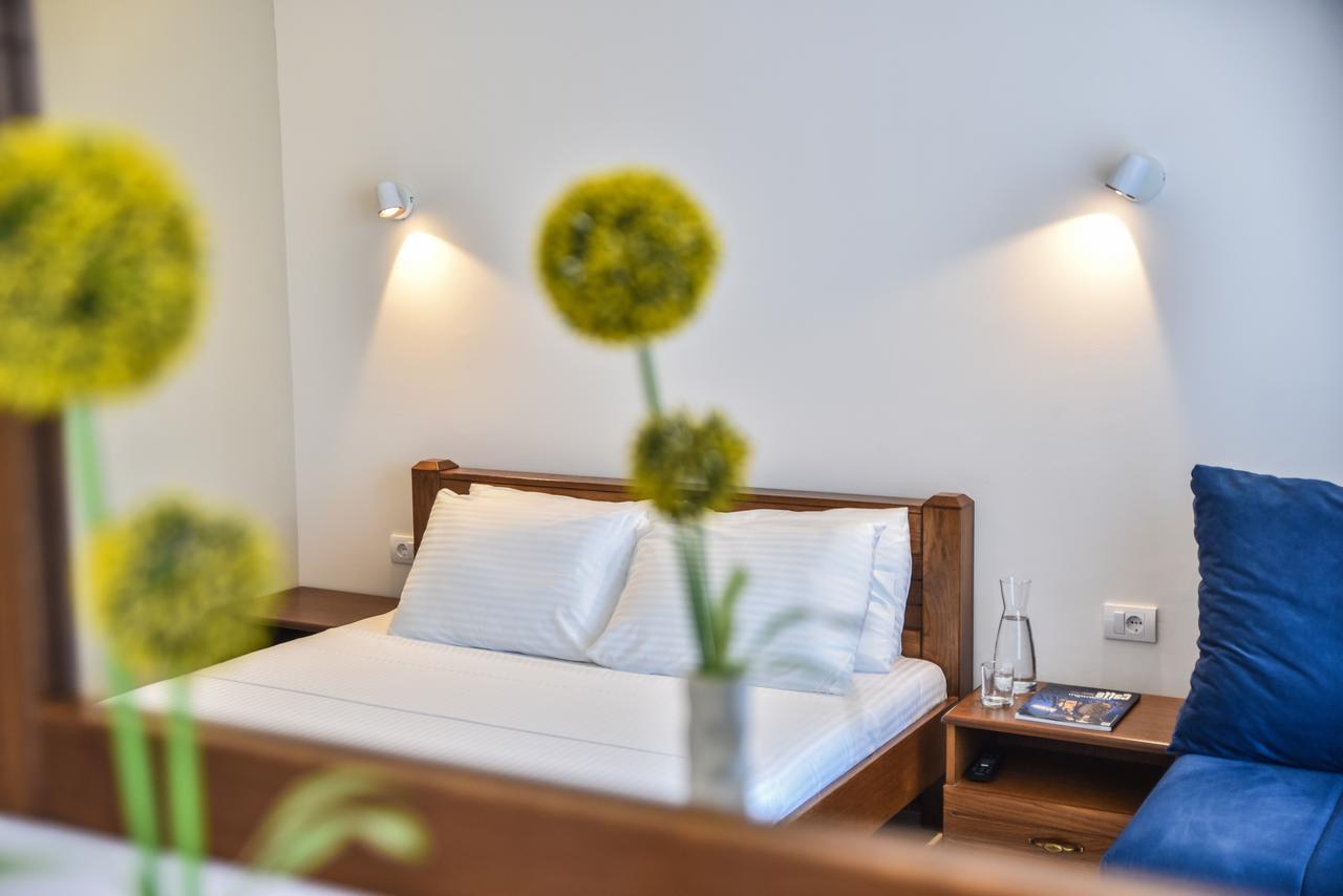 Hotel Prova Ulcinj Ngoại thất bức ảnh